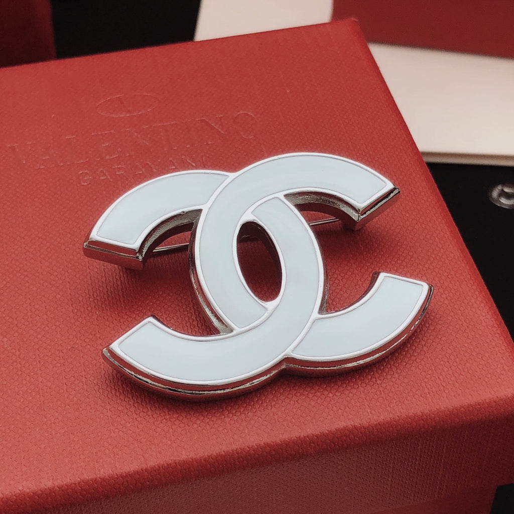 Chanel White Interlocking CC Brooch - product image 5
