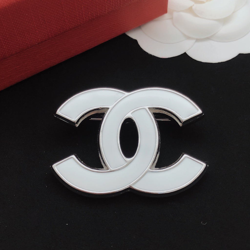 Chanel White Interlocking CC Brooch - product image 7