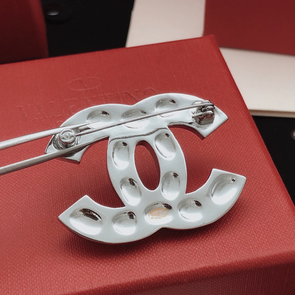 Chanel White Interlocking CC Brooch - product image 4