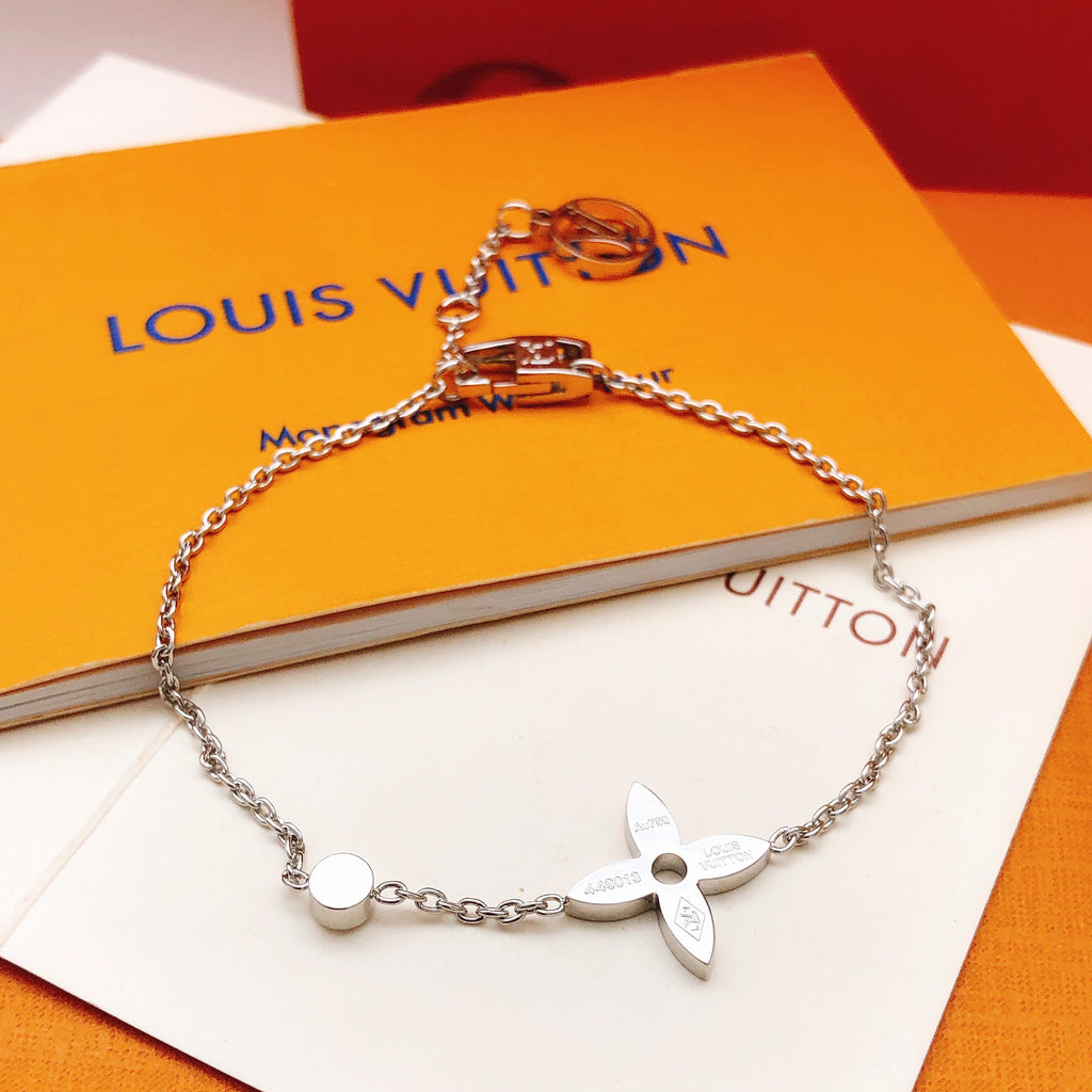 Louis Vuitton Silver-Tone Polished Bracelet - album image 4
