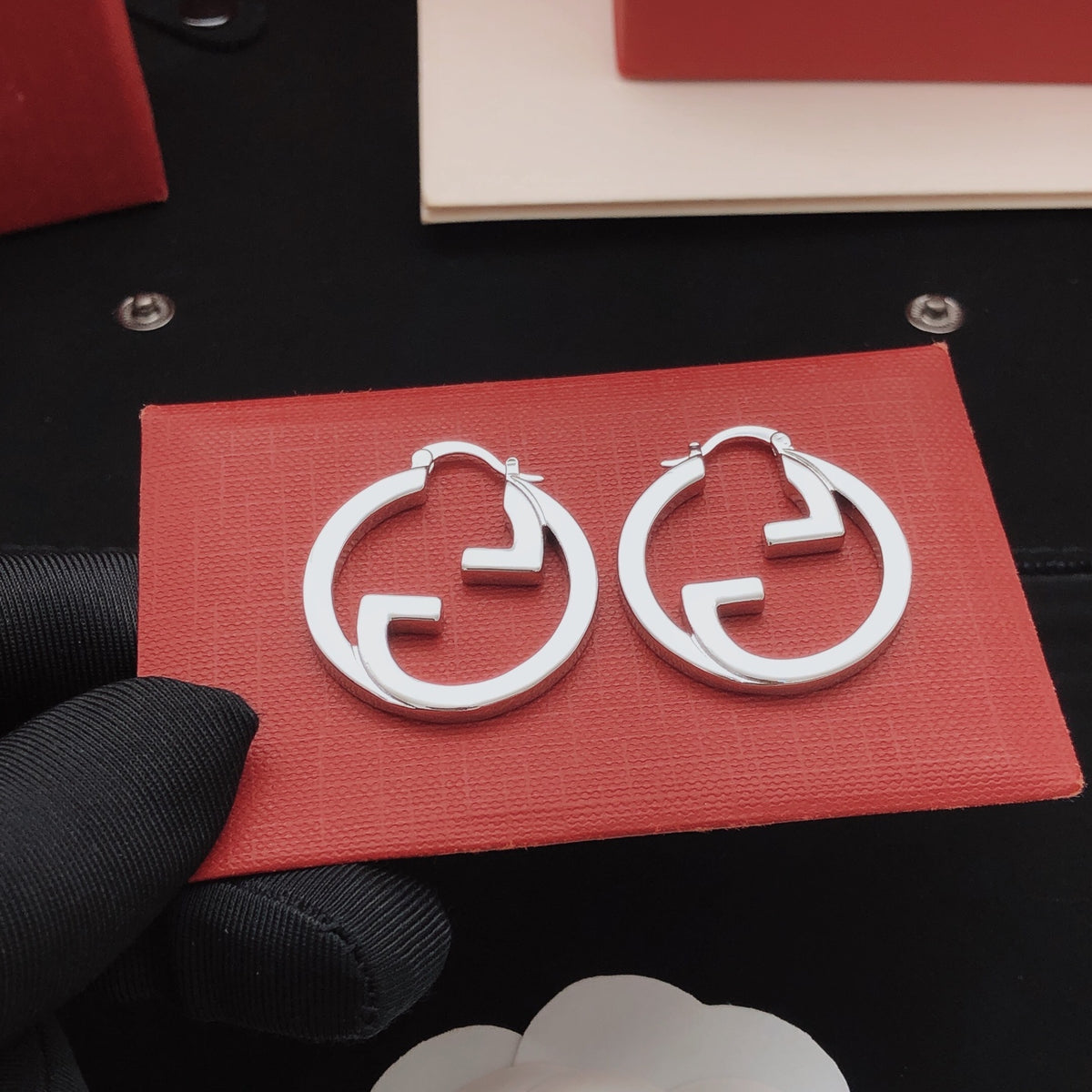 Gucci Circular Polished Earrings - album image 3
