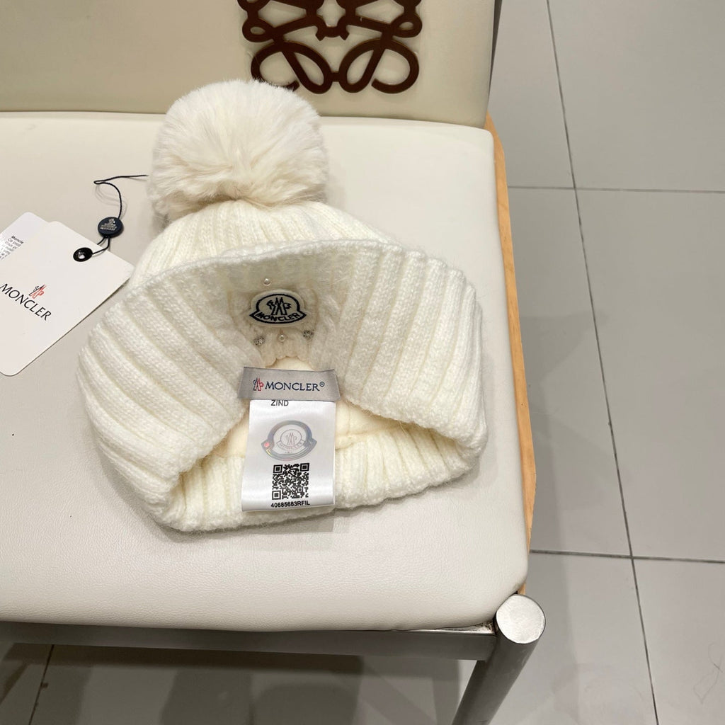 Moncler Beanie - image 9