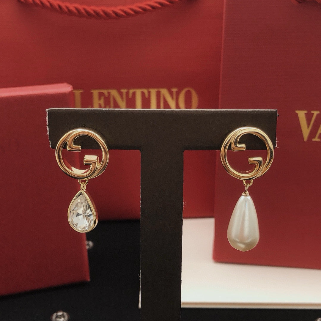 Gucci Teardrop Pearl Earrings - album image 5