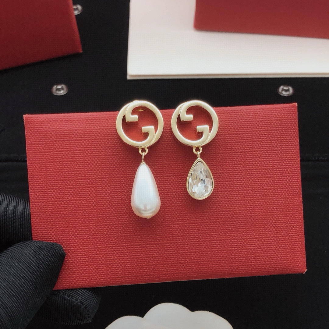 Gucci Teardrop Pearl Earrings - album image 2