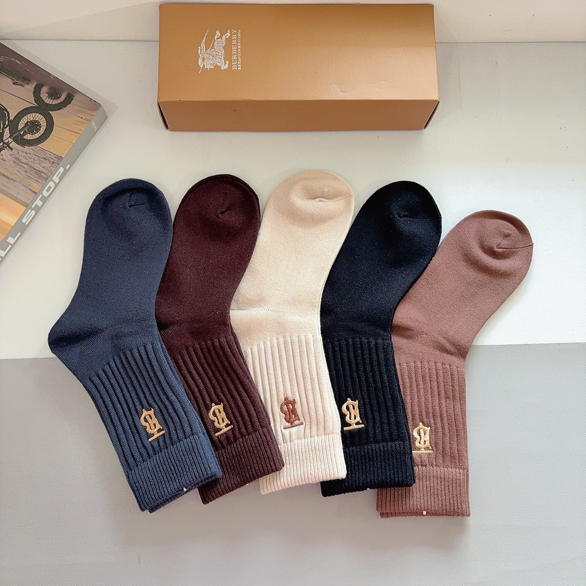 Burberry earth tone tb crew crew socks - view 4