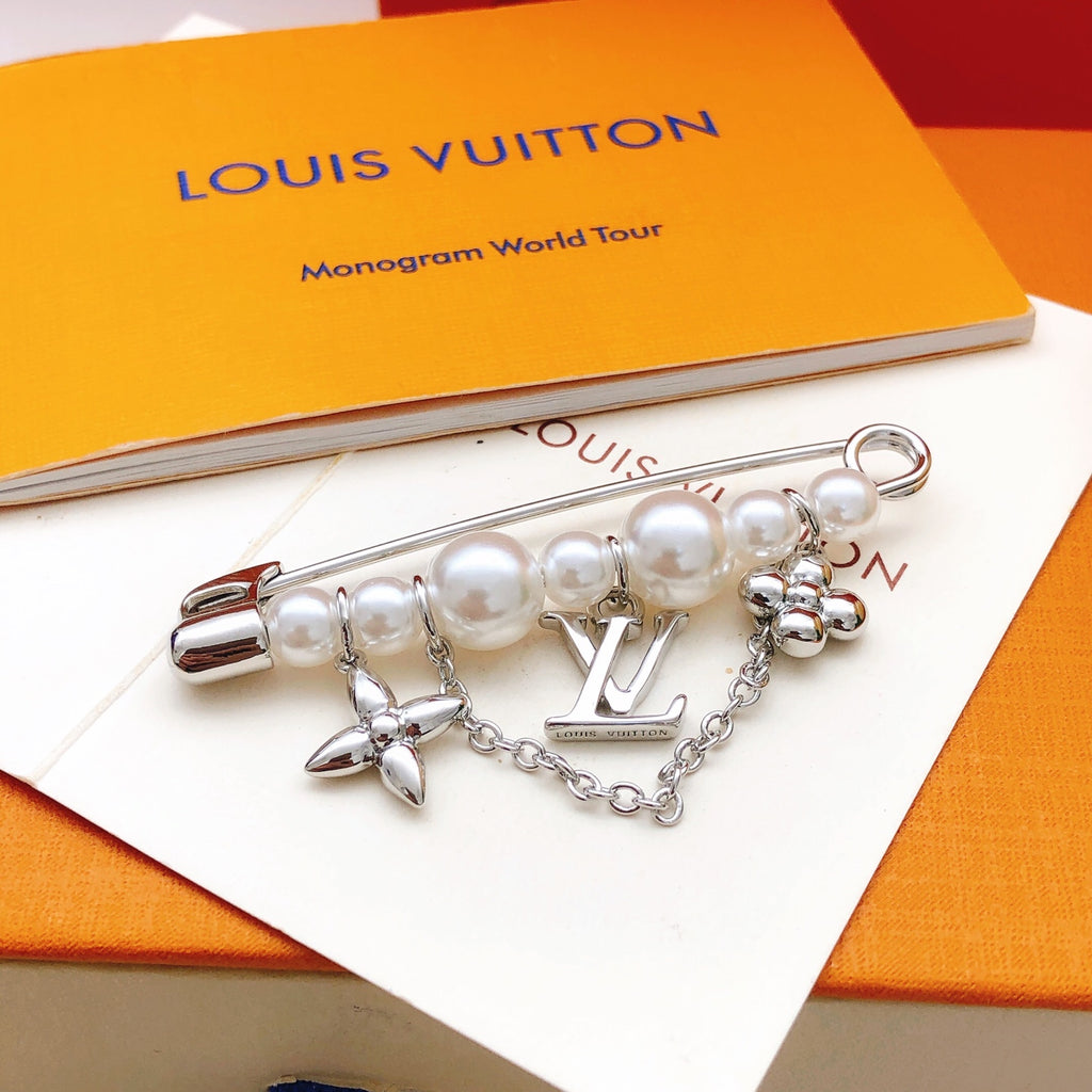 Louis Vuitton Pearl Tassel Brooch - album image 1