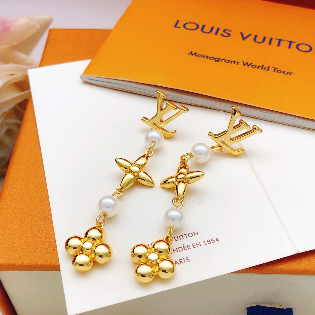 Louis Vuitton Tassel Earrings - album image 4
