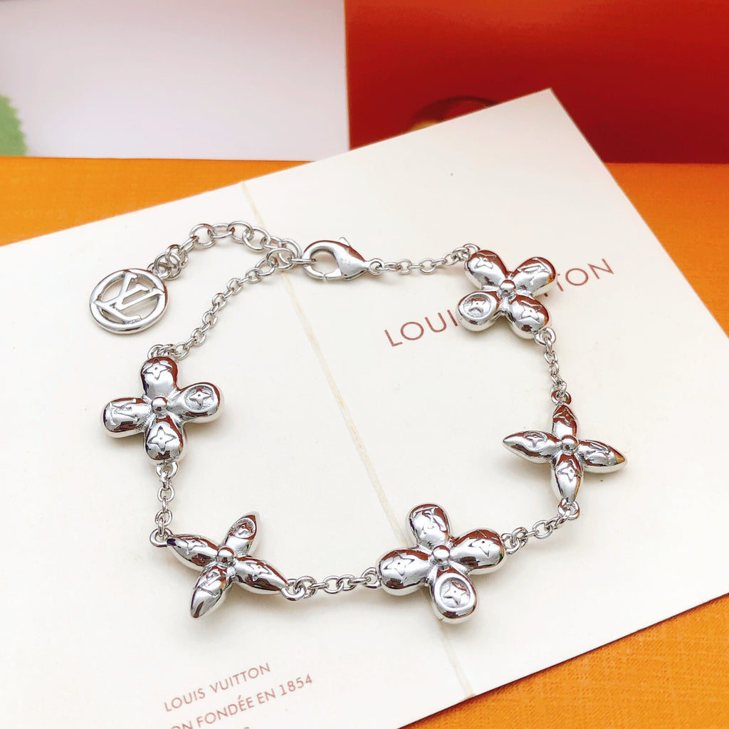 Louis Vuitton Monogram Diamond-Shape Polished Bracelet - album image 4
