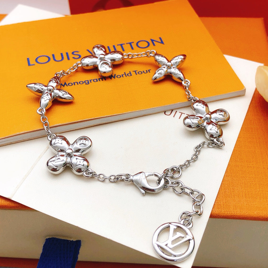Louis Vuitton Monogram Diamond-Shape Polished Bracelet - album image 3