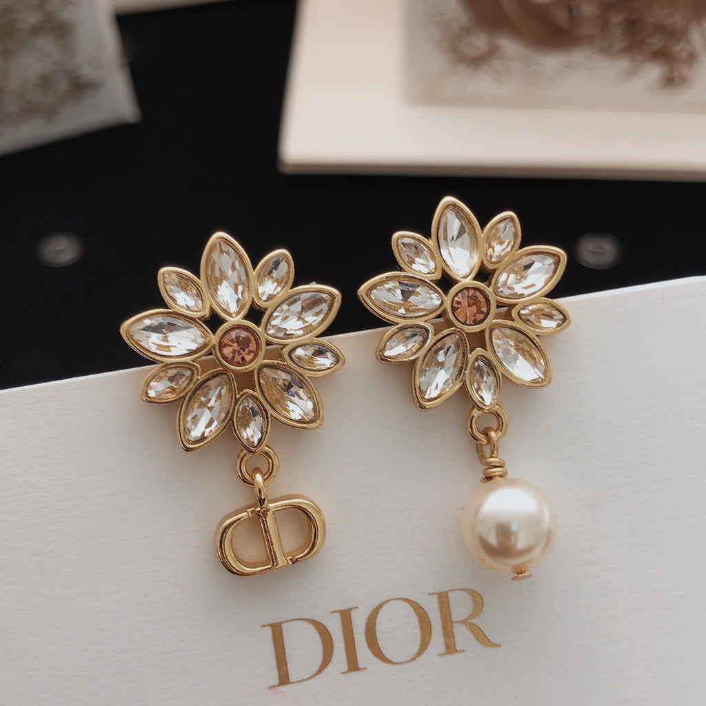 Dior Marquise Flower Pearl-Look Earrings - product image 1