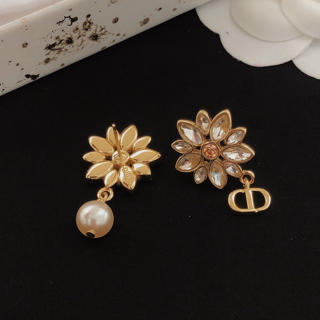 Dior Marquise Flower Pearl-Look Earrings - product image 7