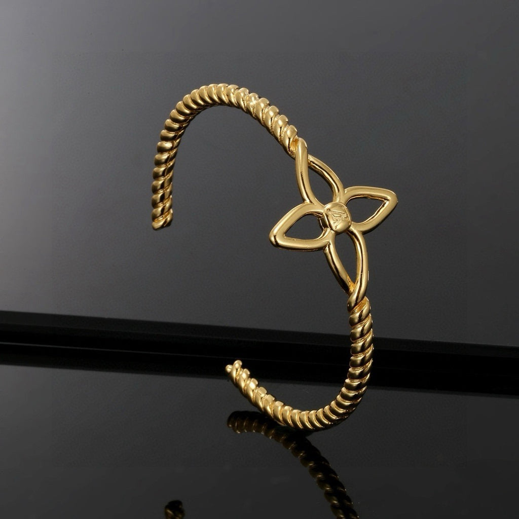 Louis Vuitton Clover Openwork Open Bangle - album image 2