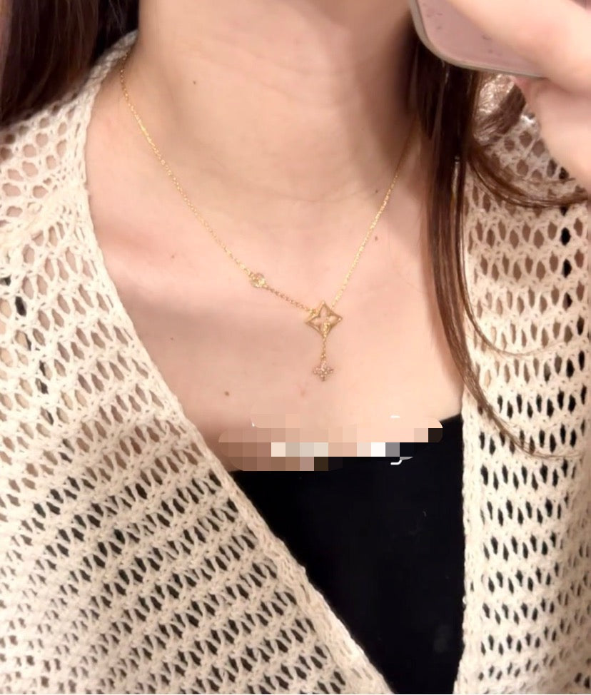 Louis Vuitton Iconic Clover Flower Monogram Necklace - album image 4