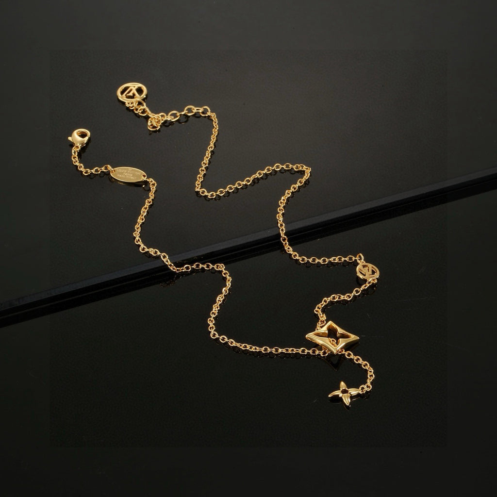 Louis Vuitton Iconic Clover Flower Monogram Necklace - album image 7