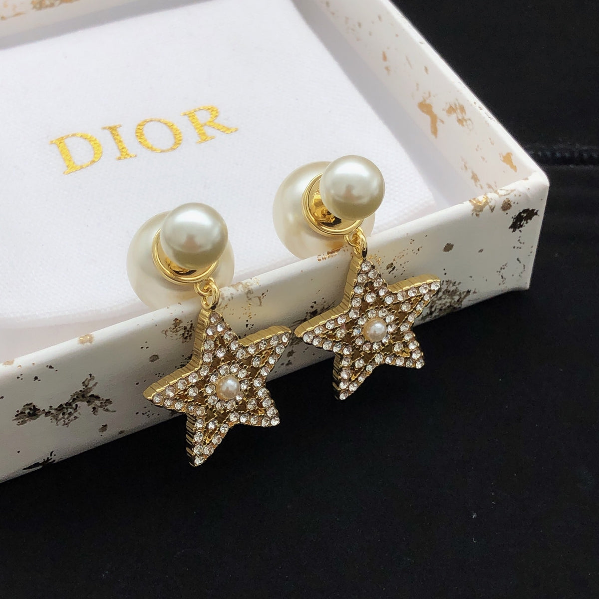 Dior Textured Star Pearl-Look Earrings - product image 3