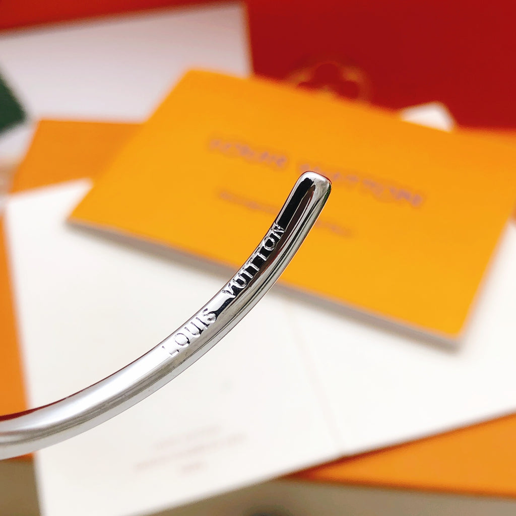 Gucci V Letter Crystal Accent Bangle - album image 6