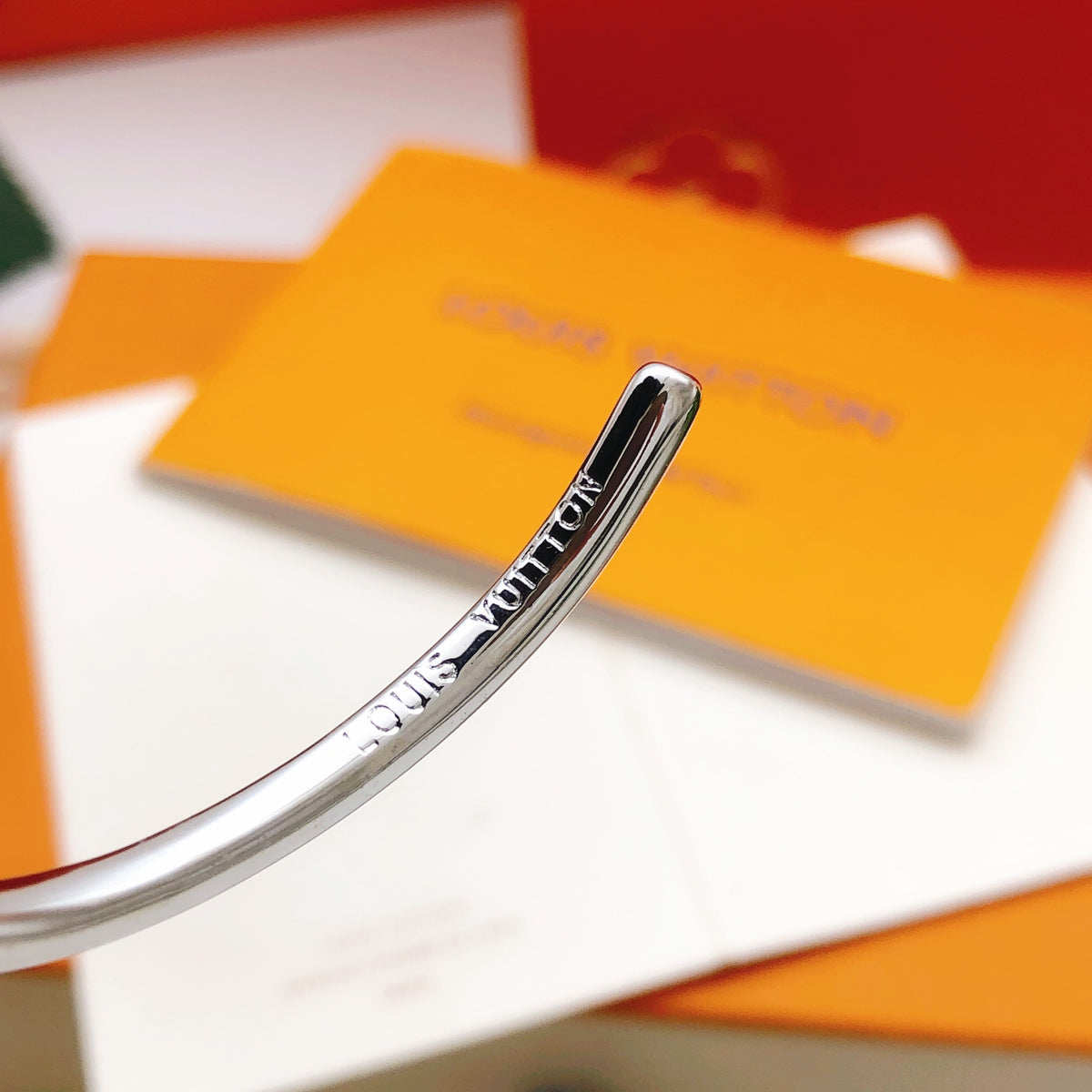 Gucci V Letter Crystal Accent Bangle - album image 6