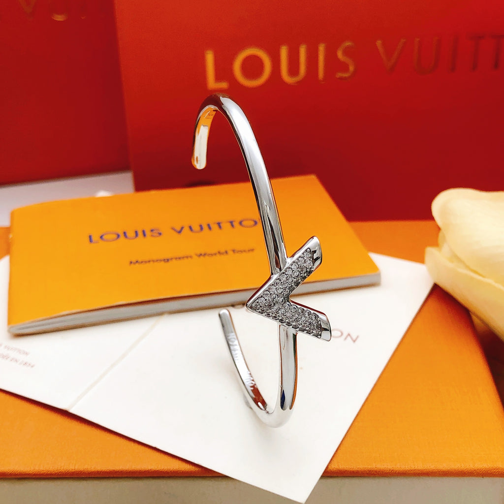 Gucci V Letter Crystal Accent Bangle - album image 5
