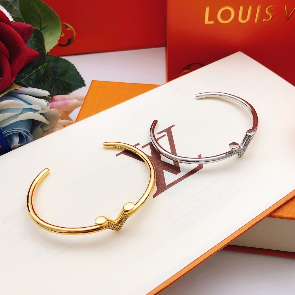 Gucci V Letter Crystal Accent Bangle - album image 8