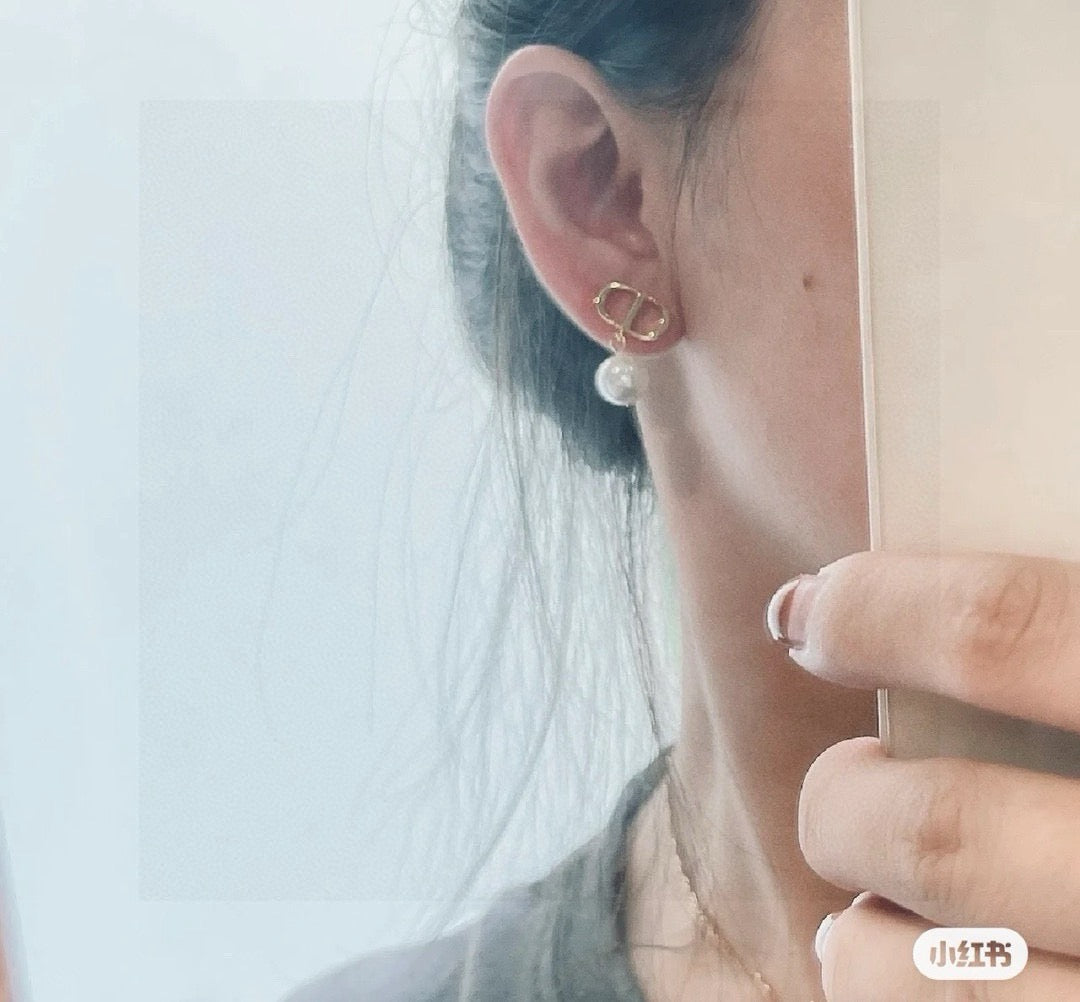 Dior Diagonal CD Pearl-Look Earrings - product image 15