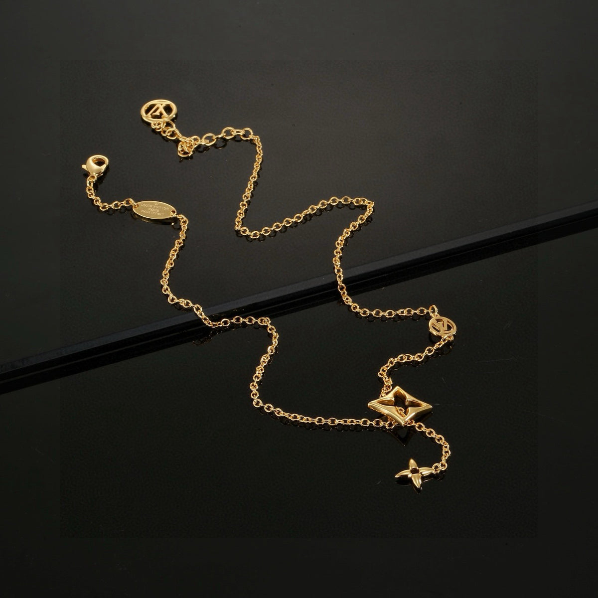 Louis Vuitton Iconic Clover Flower Monogram Necklace - album image 7
