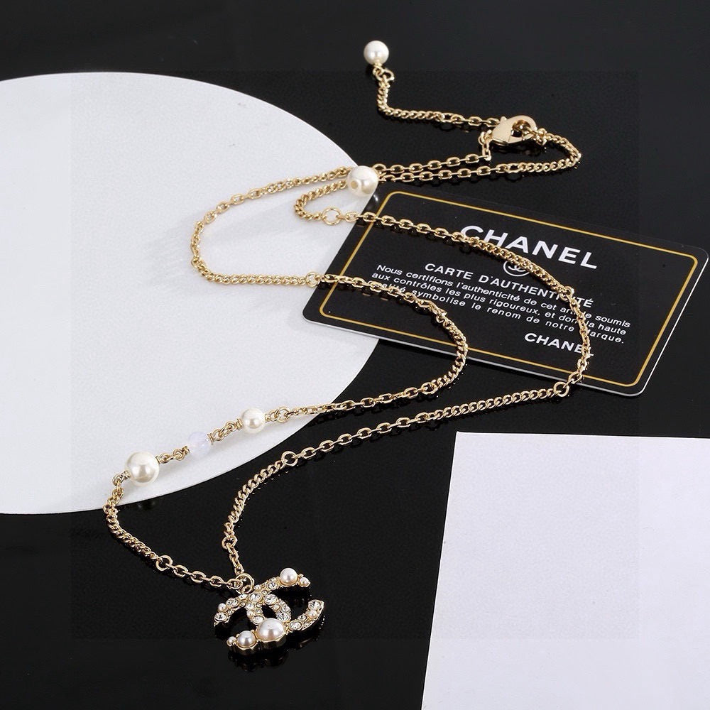 Chanel Interlocking C Pearl Necklace - album image 5