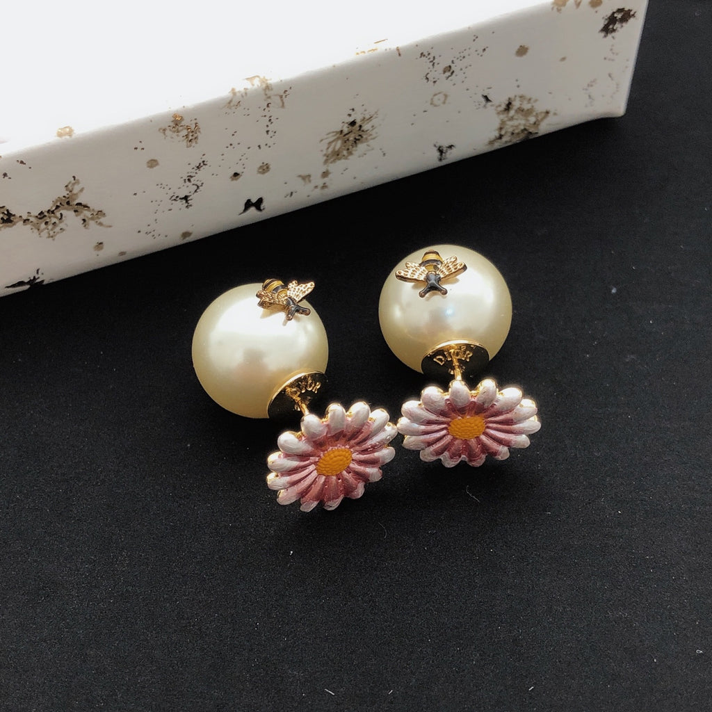Dior Pink Daisy Pearl-Look Earrings - product image 5