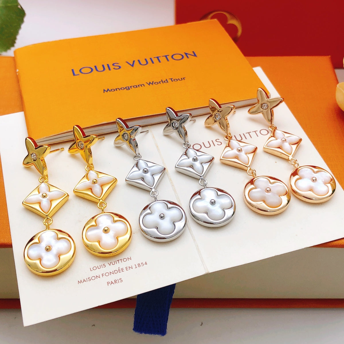 Louis Vuitton White Mother-of-Pearl Tassel Earrings - album image 5