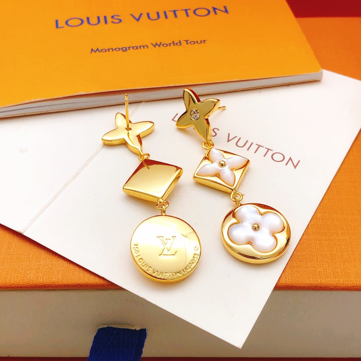 Louis Vuitton White Mother-of-Pearl Tassel Earrings - album image 4