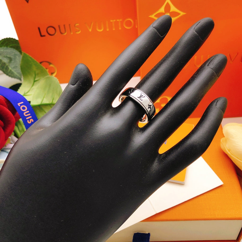 Louis Vuitton Silver-Tone Polished Ring - album image 3