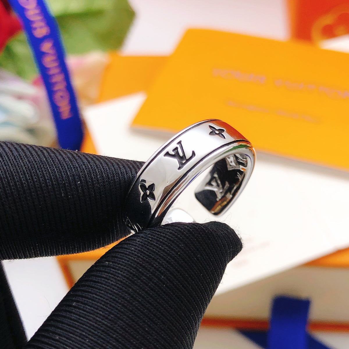 Louis Vuitton Silver-Tone Polished Ring - album image 2
