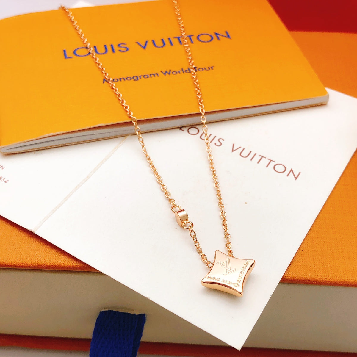 Louis Vuitton Rose Gold-Tone Gold-Tone Red Mother-of-Pearl Necklace - album image 7