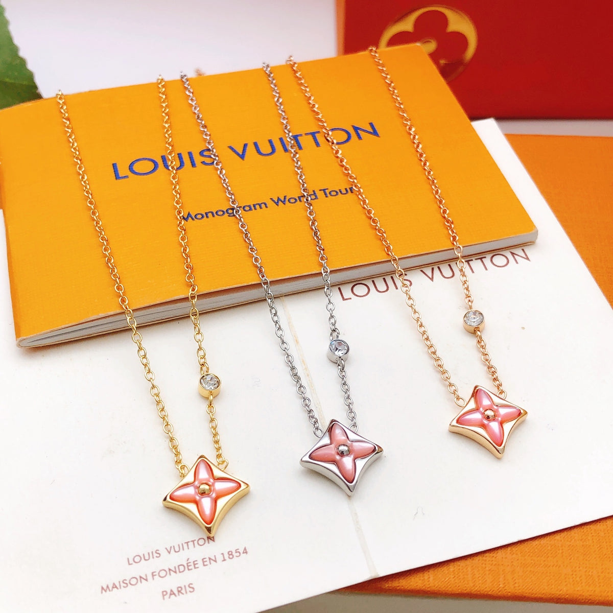 Louis Vuitton Pink Mother-of-Pearl Necklace - album image 12