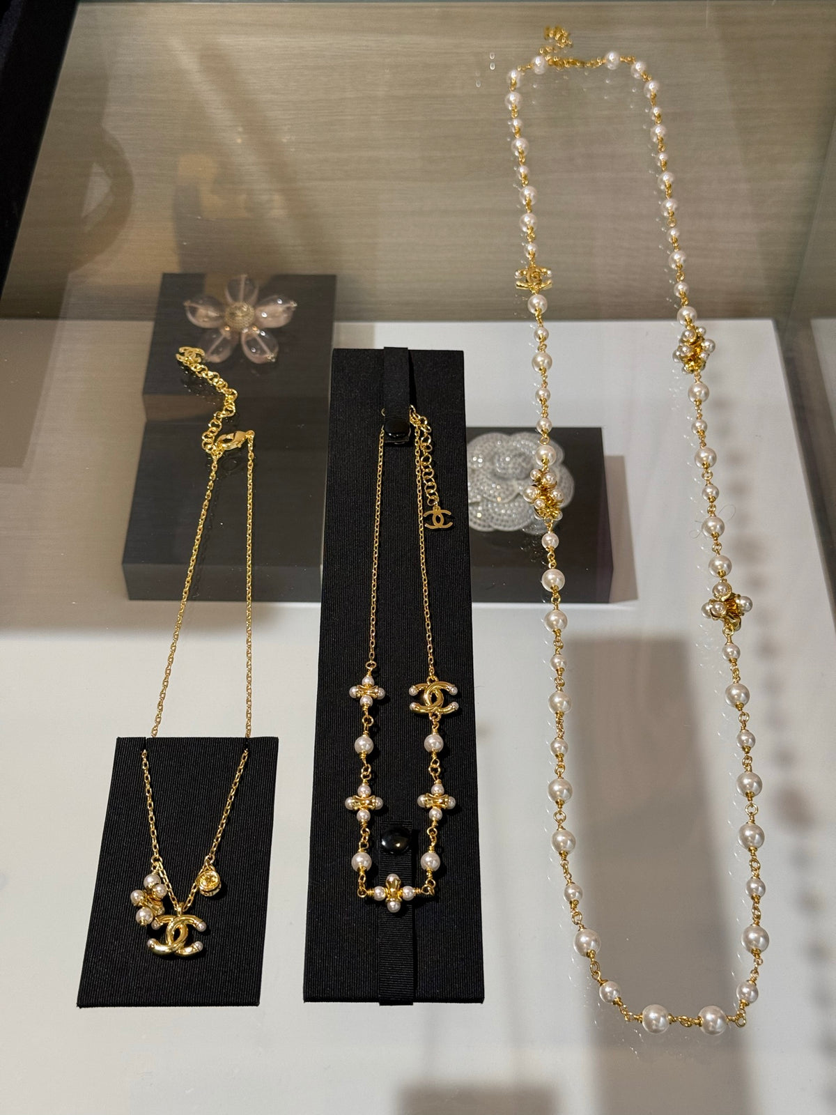 Chanel Interlocking C Gold-Tone Pearl Necklace - album image 7