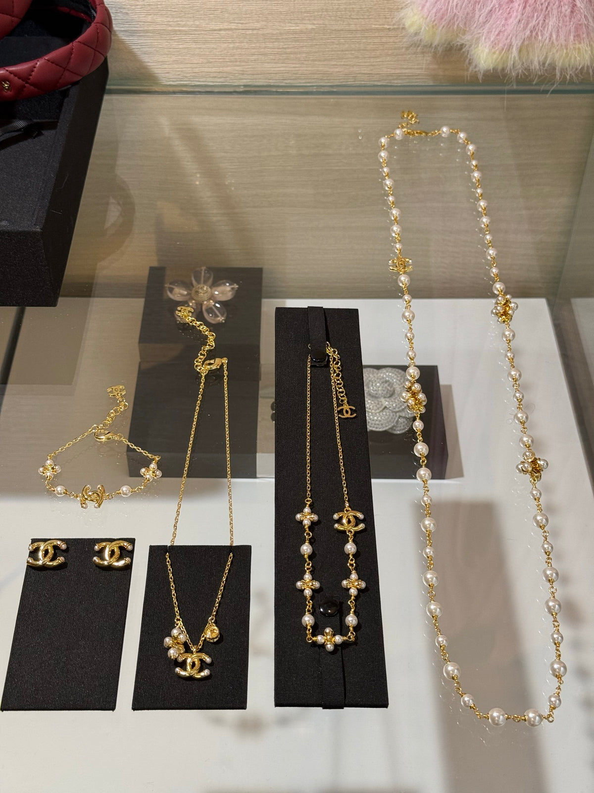 Chanel Interlocking C Gold-Tone Pearl Necklace - album image 8