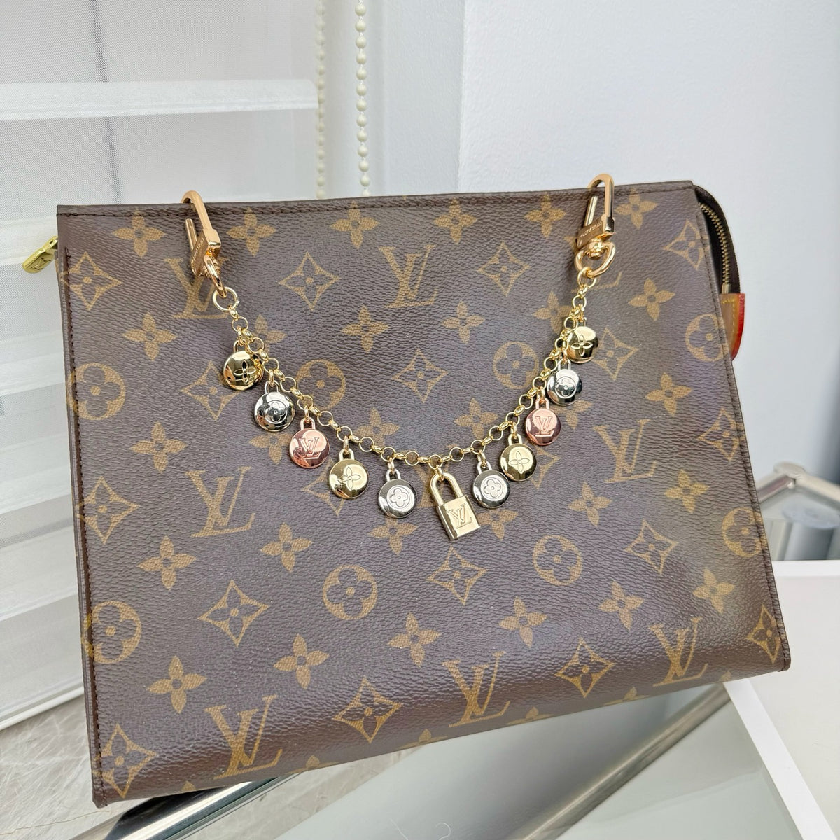Louis Vuitton Spring Street Flower Monogram LV Letter Keychain - album image 7