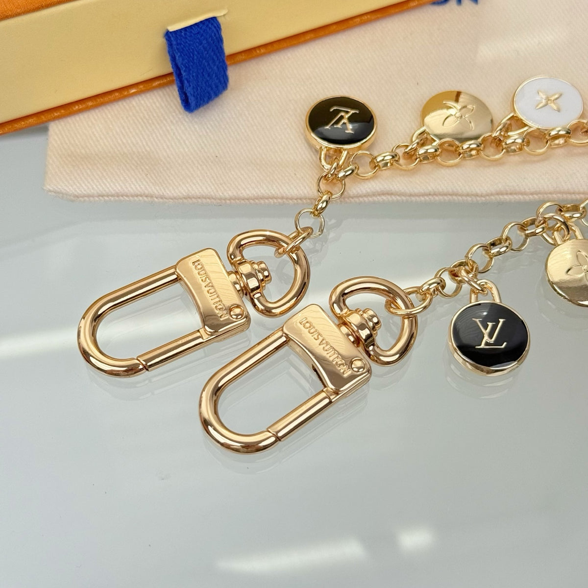 Louis Vuitton Spring Street Flower Monogram LV Letter Keychain - album image 6