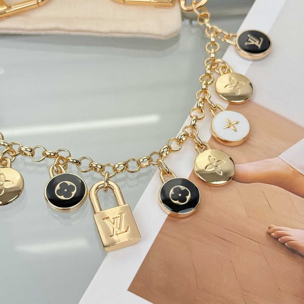 Louis Vuitton Spring Street Flower Monogram LV Letter Keychain - album image 5