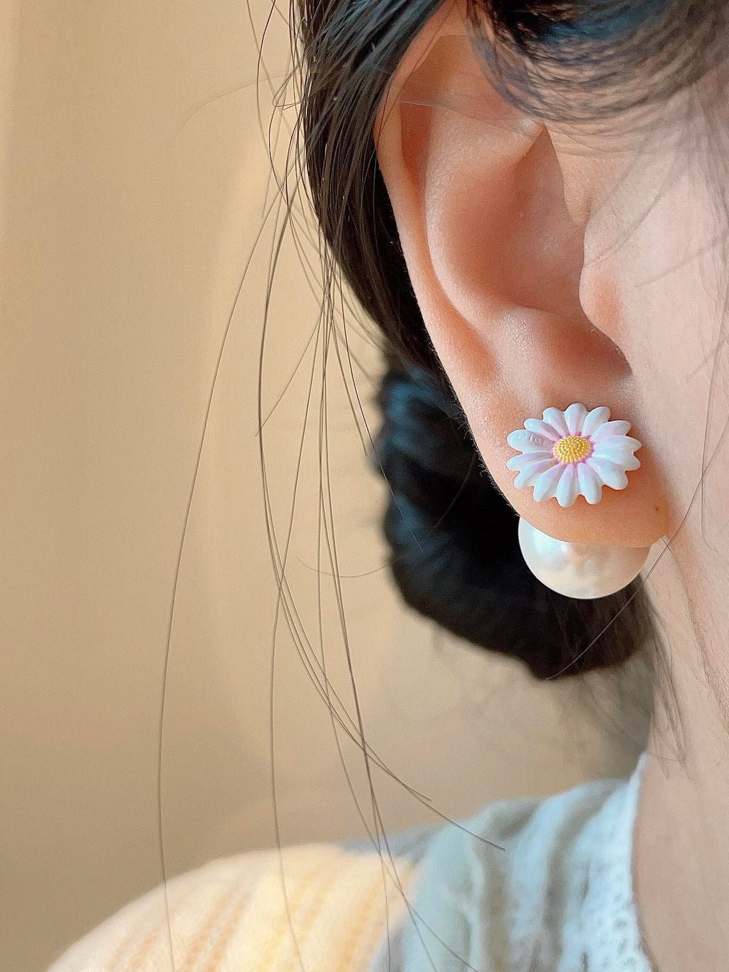 Dior Pink Daisy Pearl-Look Earrings - product image 9