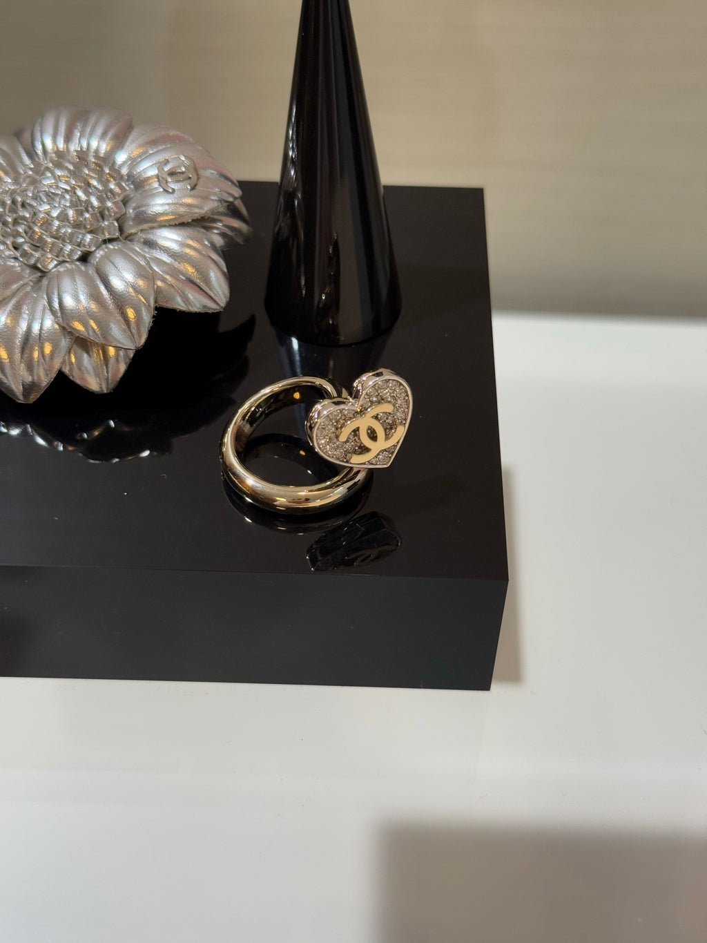 Chanel Interlocking C Two-Tone Heart Open Crystal Accent Ring - album image 5