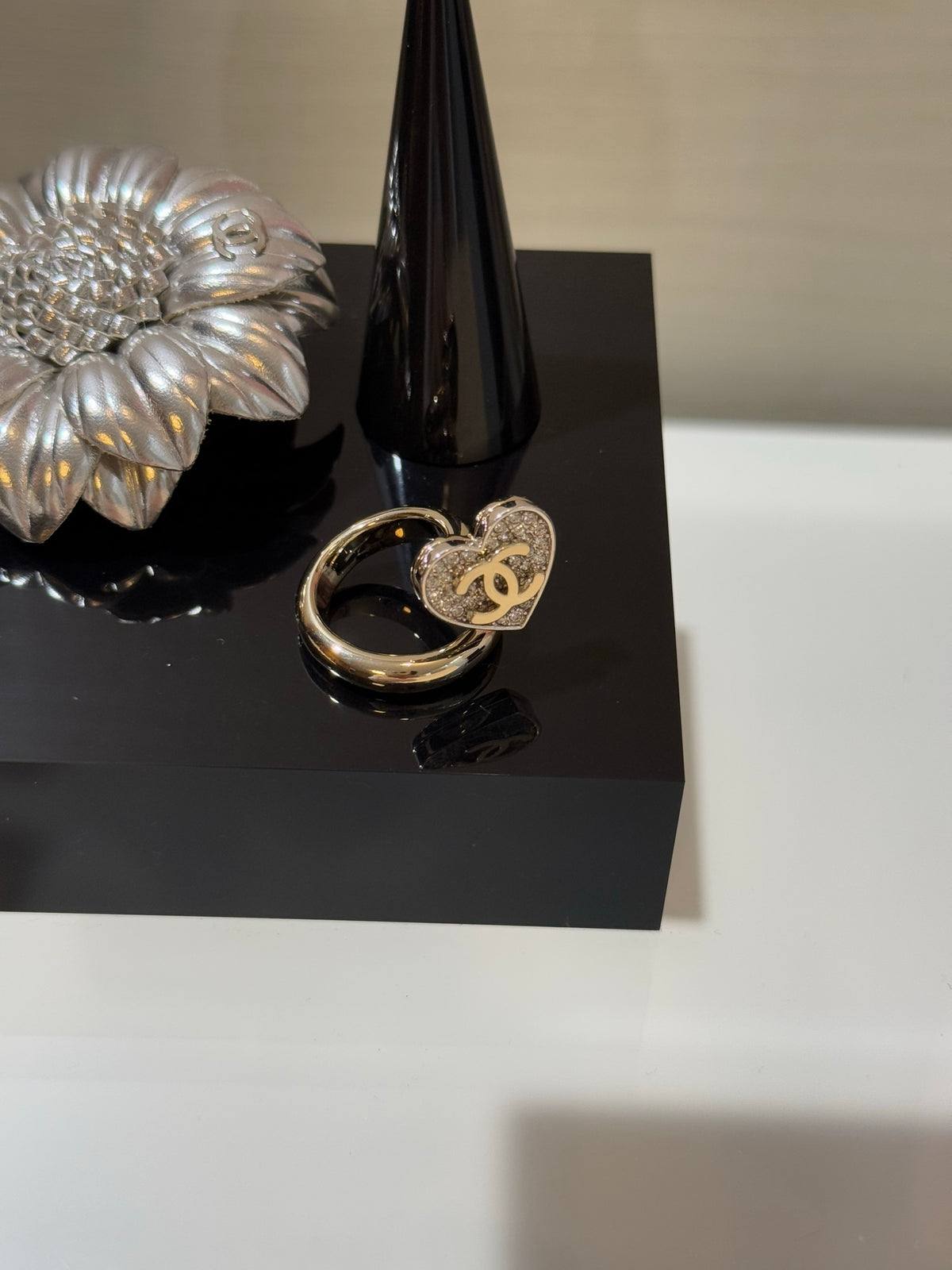 Chanel Interlocking C Two-Tone Heart Open Crystal Accent Ring - album image 5