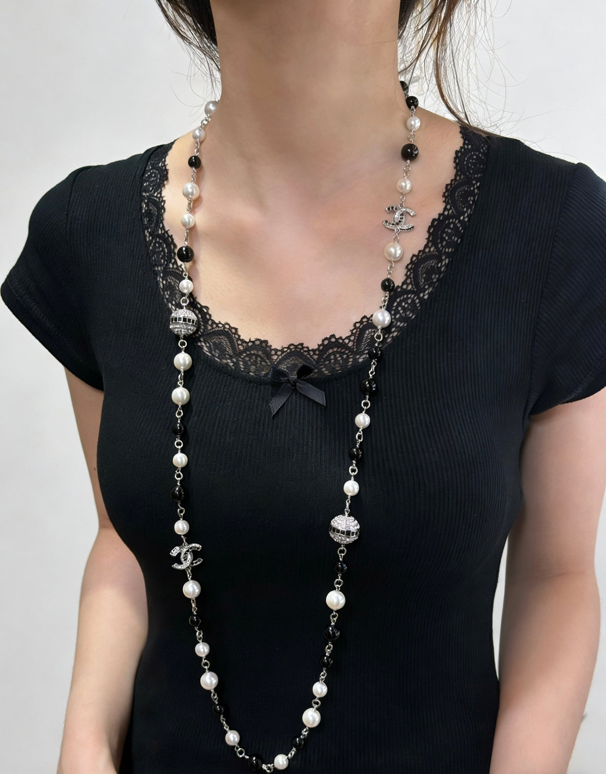 Chanel Interlocking C Black Pearl Chain Necklace - album image 2