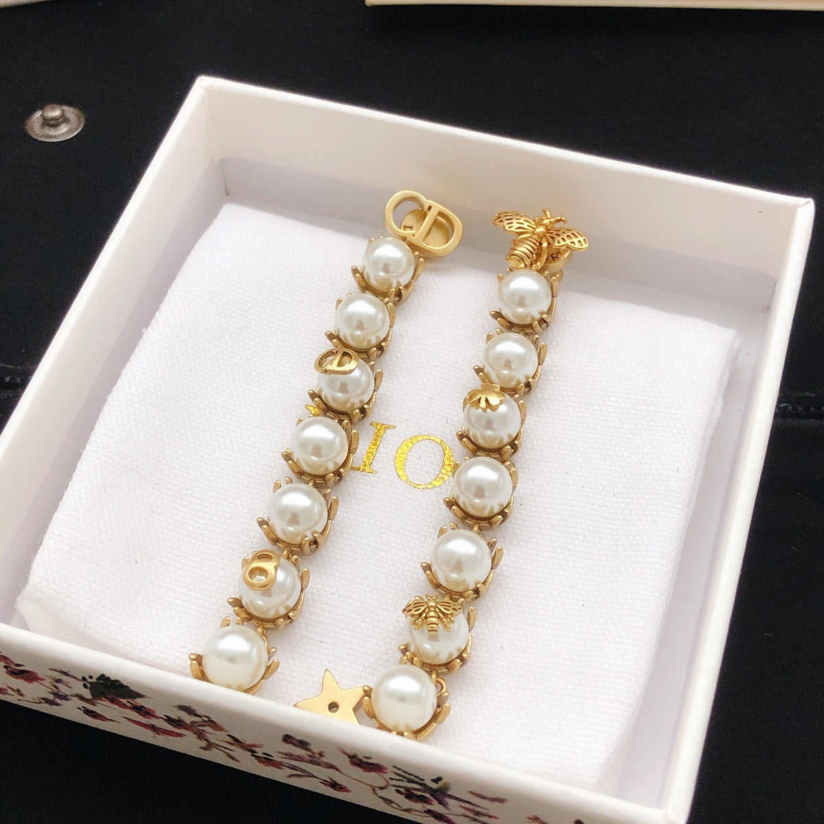 Dior Pearl-Look Chain Star Earrings - product image 3