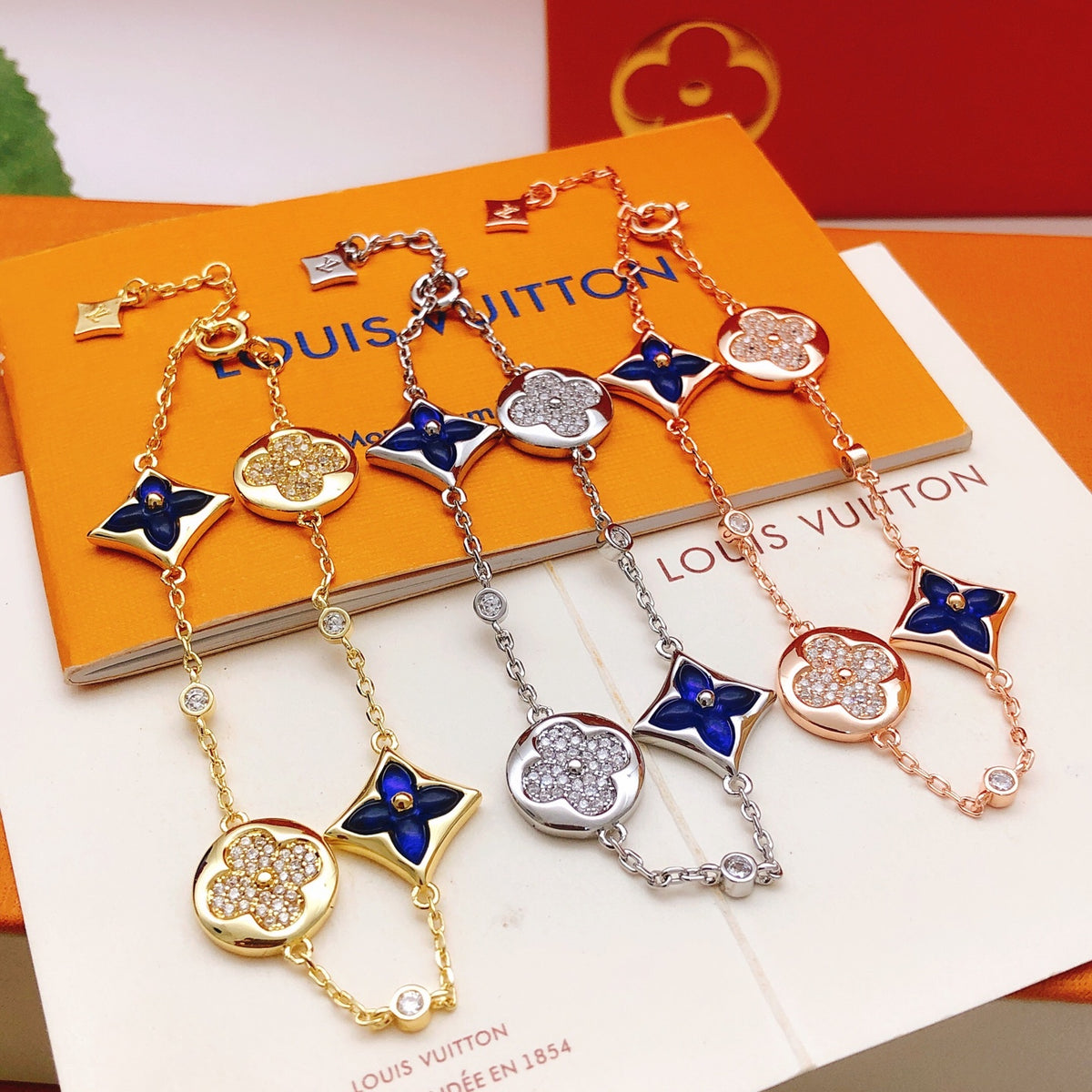 Louis Vuitton Royal Blue Blue Mother-of-Pearl Bracelet - album image 6