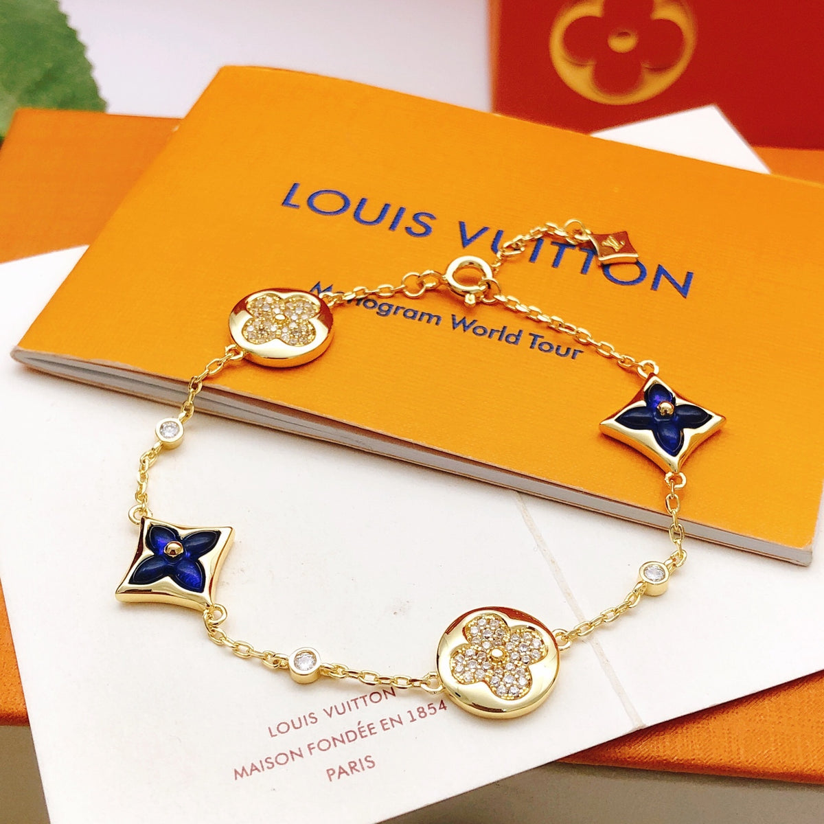 Louis Vuitton Royal Blue Blue Mother-of-Pearl Bracelet - album image 4