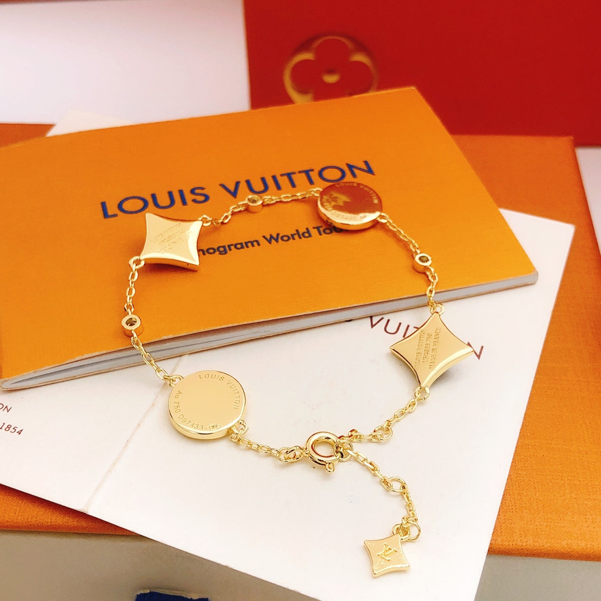 Louis Vuitton Royal Blue Blue Mother-of-Pearl Bracelet - album image 2