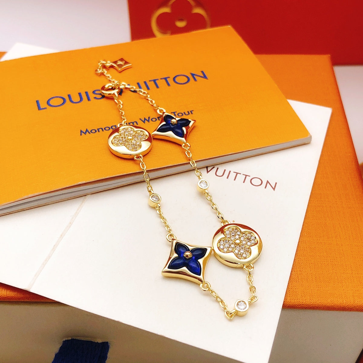 Louis Vuitton Royal Blue Blue Mother-of-Pearl Bracelet - album image 3