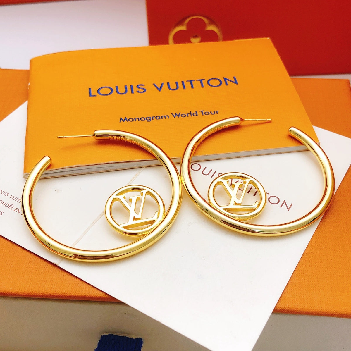 Louis Vuitton Circular Polished Earrings - album image 3