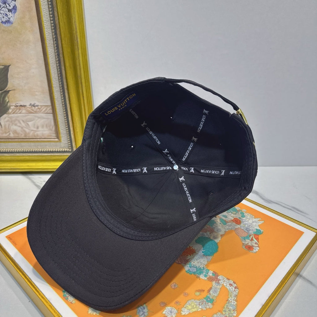 Louis Vuitton Baseball Cap - image 9