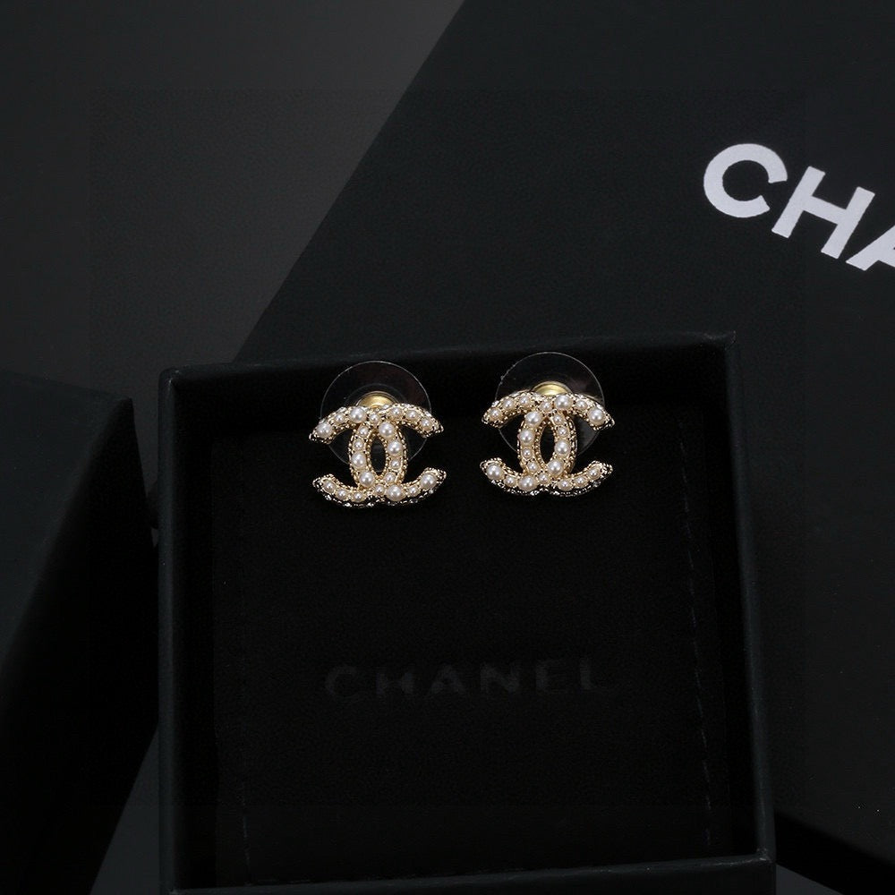 Chanel Gold-Tone Floral CC Stud Earrings - album image 2